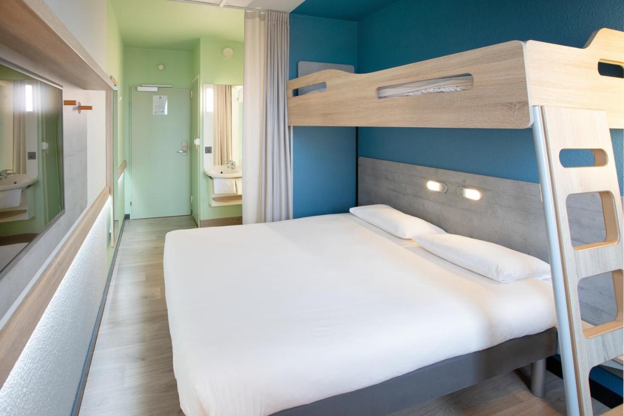 Chambre Triple avec 1 Lit Double et 1 Lit Superposé